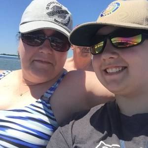 Meet your Posher, Leslie